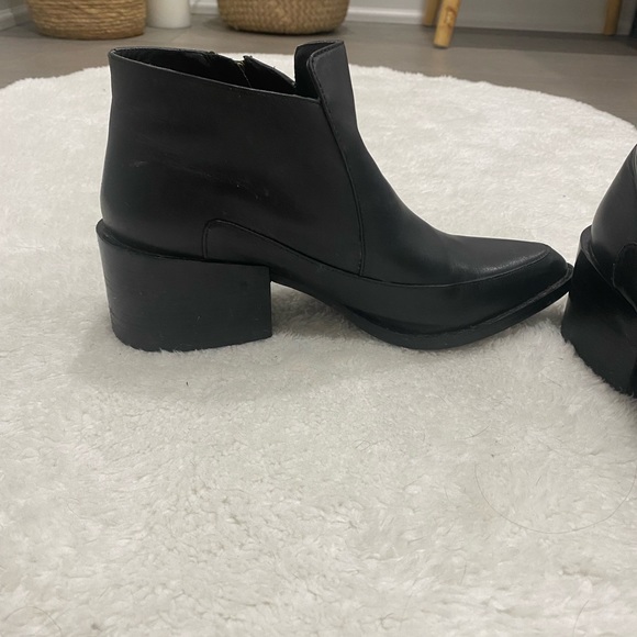 Black leather ankle boots - Picture 3 of 5